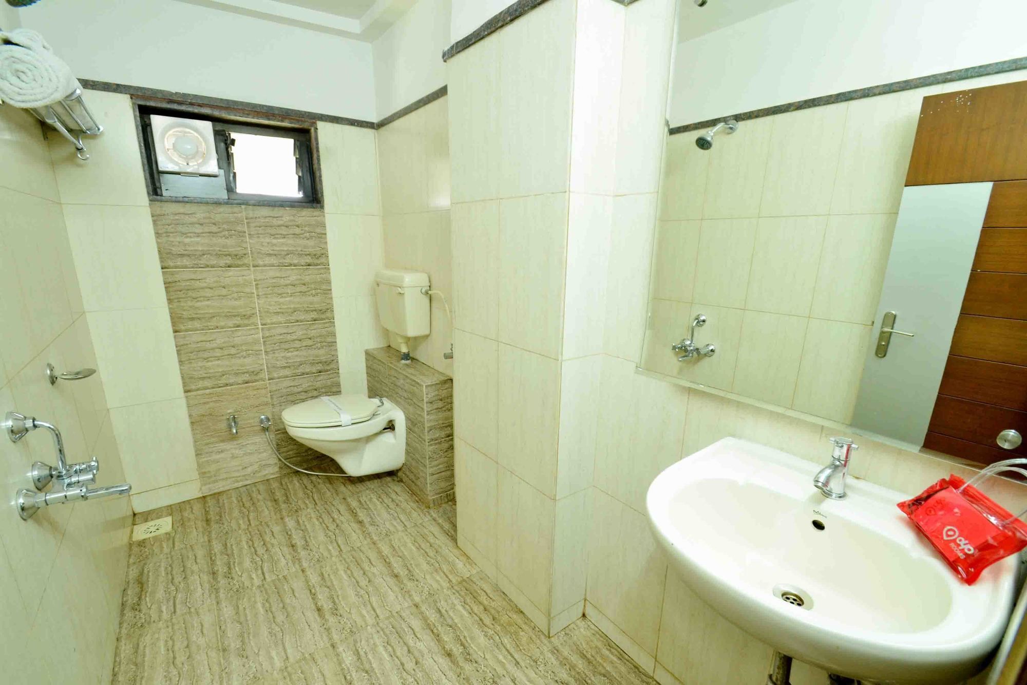 Oyo 742 Hotel Kings Park Indore Exterior photo
